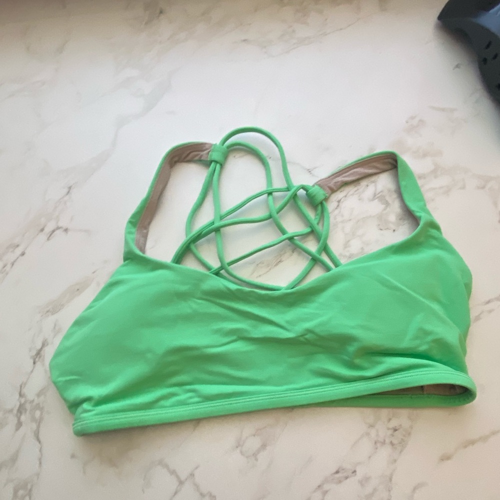 VGUC Lululemon Free to Be Wild Bra- Green- Size 12